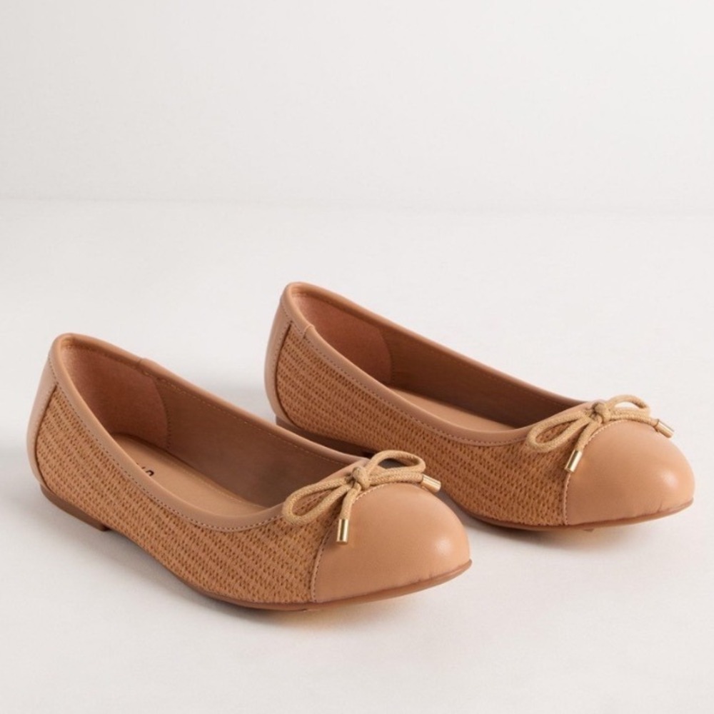 Torrid Tan Woven Cap Toe Ballet Flats Women Round Toe Bow Accent Shoes 8.5WW - Picture 1 of 9